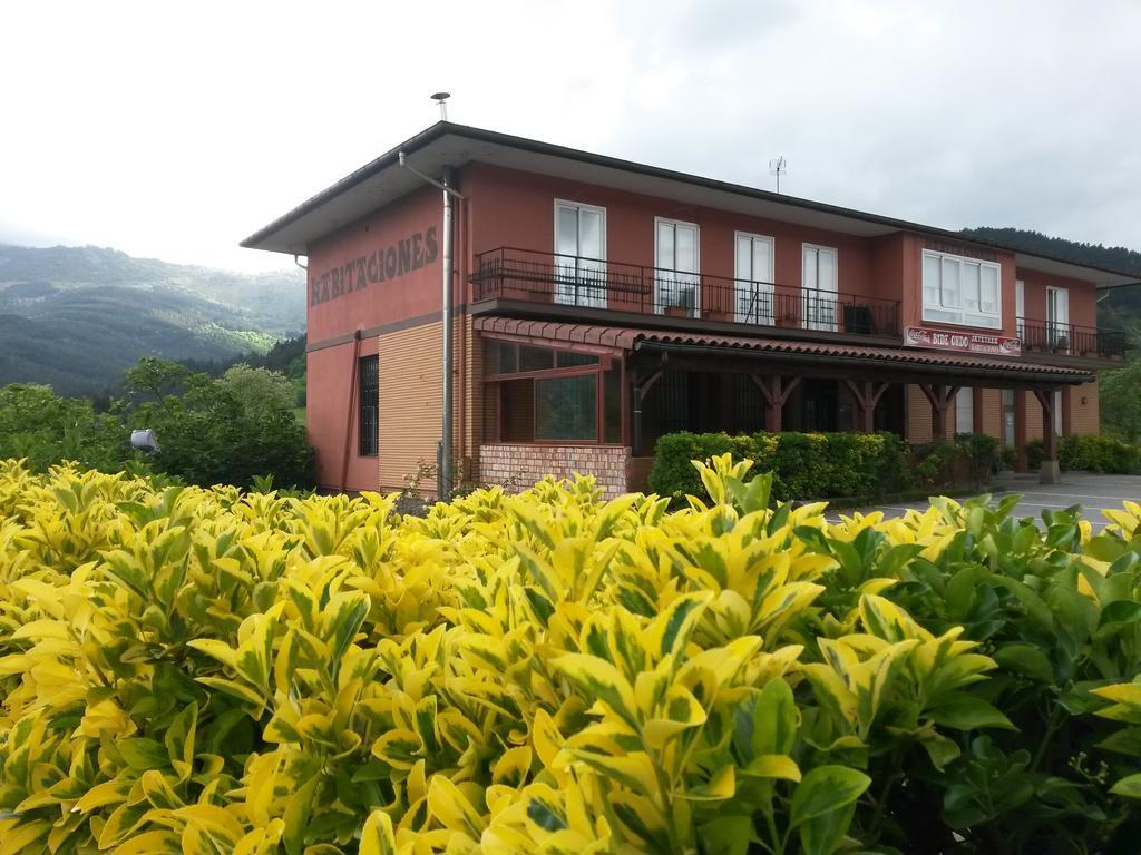 Pension Bide-Ondo Amorebieta-Etxano Exterior photo